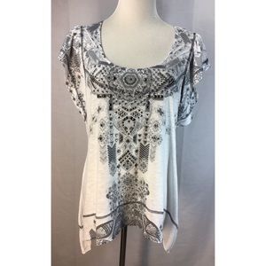 One World Tribal Designs Asymmetrical Hem Top